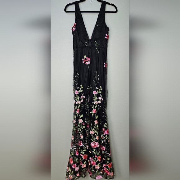 Lulus Soiree Blossom Black Floral Embroidered Mermaid Maxi Dress, Size  Small - mordernwear.com